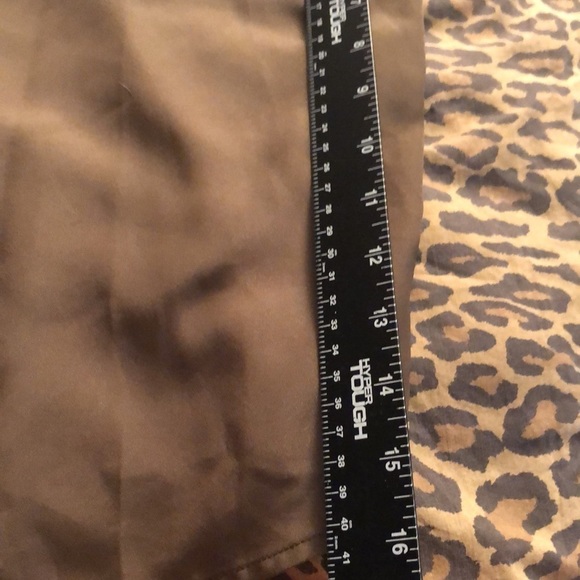 Micheal Kors size Medium brownish green silky top runs large like new - Picture 9 of 11